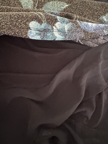 Susan Graver Blouse Women’s Sz 1X Blue Black Gold Layered Stretch Top Sparkly - Picture 6 of 10