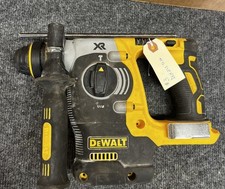 DeWalt DCH273B 20V Rotary Hammer- FOR PARTS OR REPAIR ( Lights Up ) No Movement 