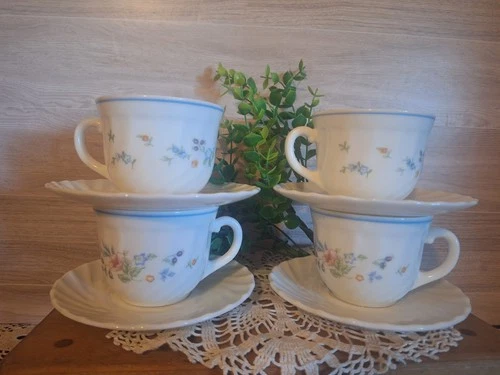 Set of 4 Arcopal France Floral Milk Glass Vintage Teacups, Cottage Decor, French