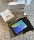 Apple iPad 7. Gen. 32GB, WLAN, 25,91 cm (10,2 Zoll) - Space Grau mit Schutzhülle