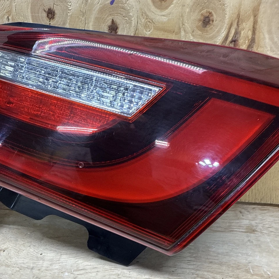 2015 - 2019 INFINITI Q70 Q70L PASSENGER RIGHT INNER LED TAILLIGHT TRUNK OEM 🌟 - Image 3 of 4