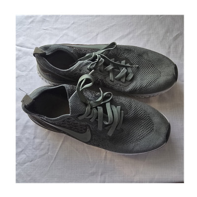 Nike Epic React Flyknit Gray FlyKnit Low Top Lace Up Running Sneaker