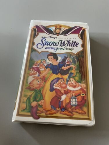 Walt Disney Masterpiece Snow White & The Seven Dwarfs VHS Tape Clamshell Cover