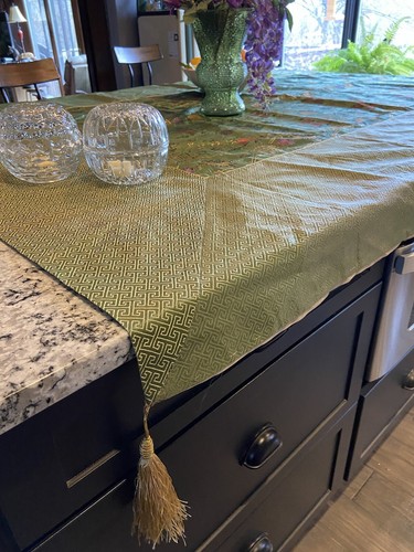 Vintage Chinese Silk Brocade Tablecloth Koi Fish Fire Pot 60s Green Gold 86x58.5 - Picture 6 of 12