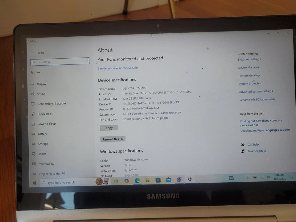 Samsung Notebook 7 Spin 13.3" Touch Laptop (Intel i5 12 GB RAM) NP740U3M - Image 2 of 4