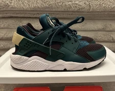 Men’s Size 9 - Nike Air Huarache Run Premium Rainforest