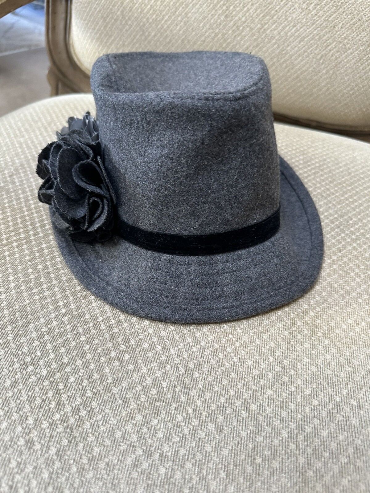 Picture 2 of 4