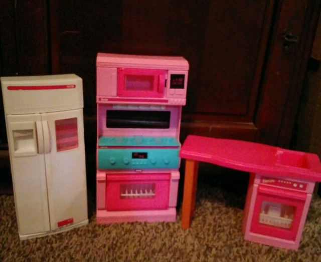 vintage barbie kitchen set