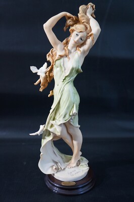 GIUSEPPE ARMANI AURORA 0884C GIRL WITH DOVES FIGURINE. | eBay