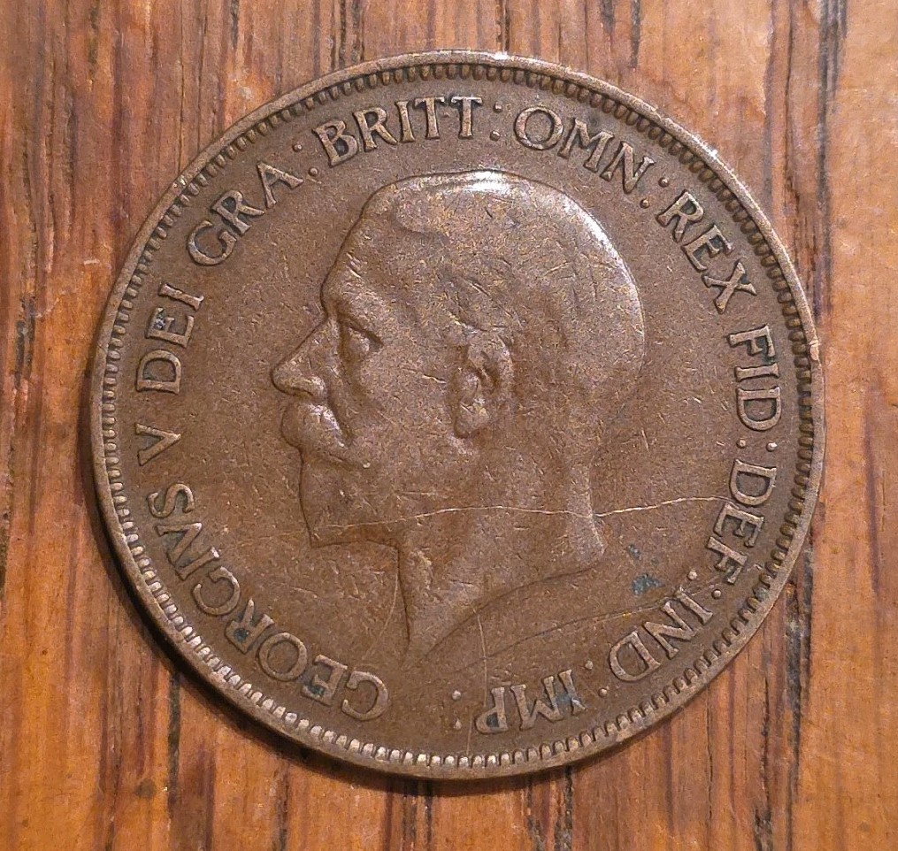1930 United Kingdom One Penny King George V Seated Britannia 9.45g