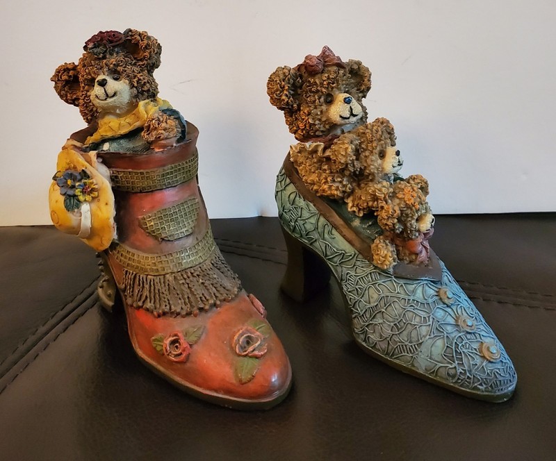 Jubilee Bears In Shoe Set Of 2 Resin Figurines Great Condition