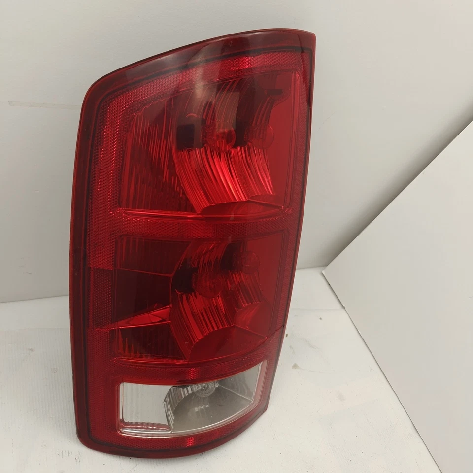 Dodge Ram 1500 2002 a 2006 conductor izquierdo lado izquierdo luz trasera DEPO Foto 2 de 4