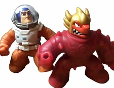 Heroes of Goo Jit Zu Galaxy Blast Super Squishy Blazagon Hero & Buzz Light year