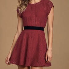 NWT Lulus Twirling It Dress Medium Burgundy Crochet Lace Short Sleeve