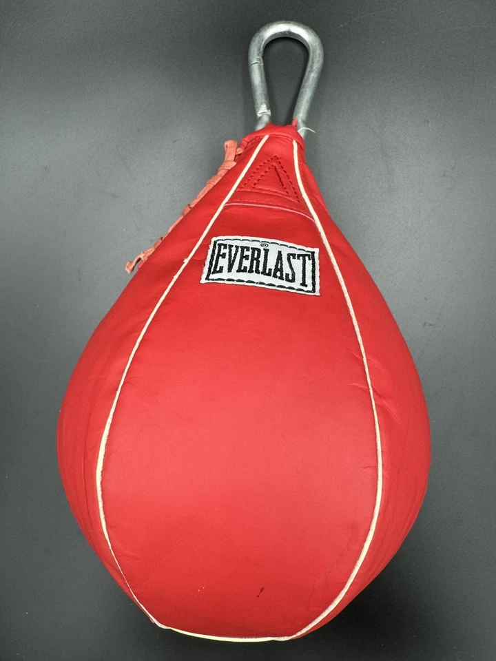 Bolsa de velocidad roja Everlast vinilo 4 lb borde blanco con etiqueta amarilla Foto 3 de 3