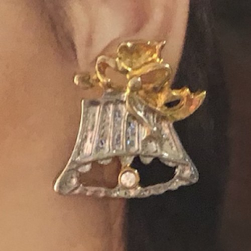 VTG EARRINGS SILVER BELLS GOLD 2 TONE ELEGANT HOLIDAY CHRISTMAS POST PIERCED EUC - Picture 5 of 10