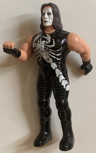 STING WRESTLING FIGURE WCW WWE 9.5”(VINTAGE) PUSH BUTTON ON STOMACH-USED - Picture 5 of 7