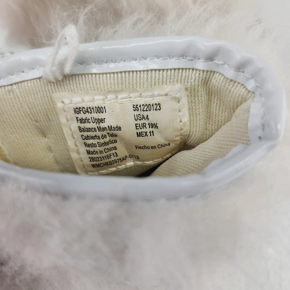 Botas de piel sintética blancas Faded Glory para niña talla 4 Foto 4 de 4