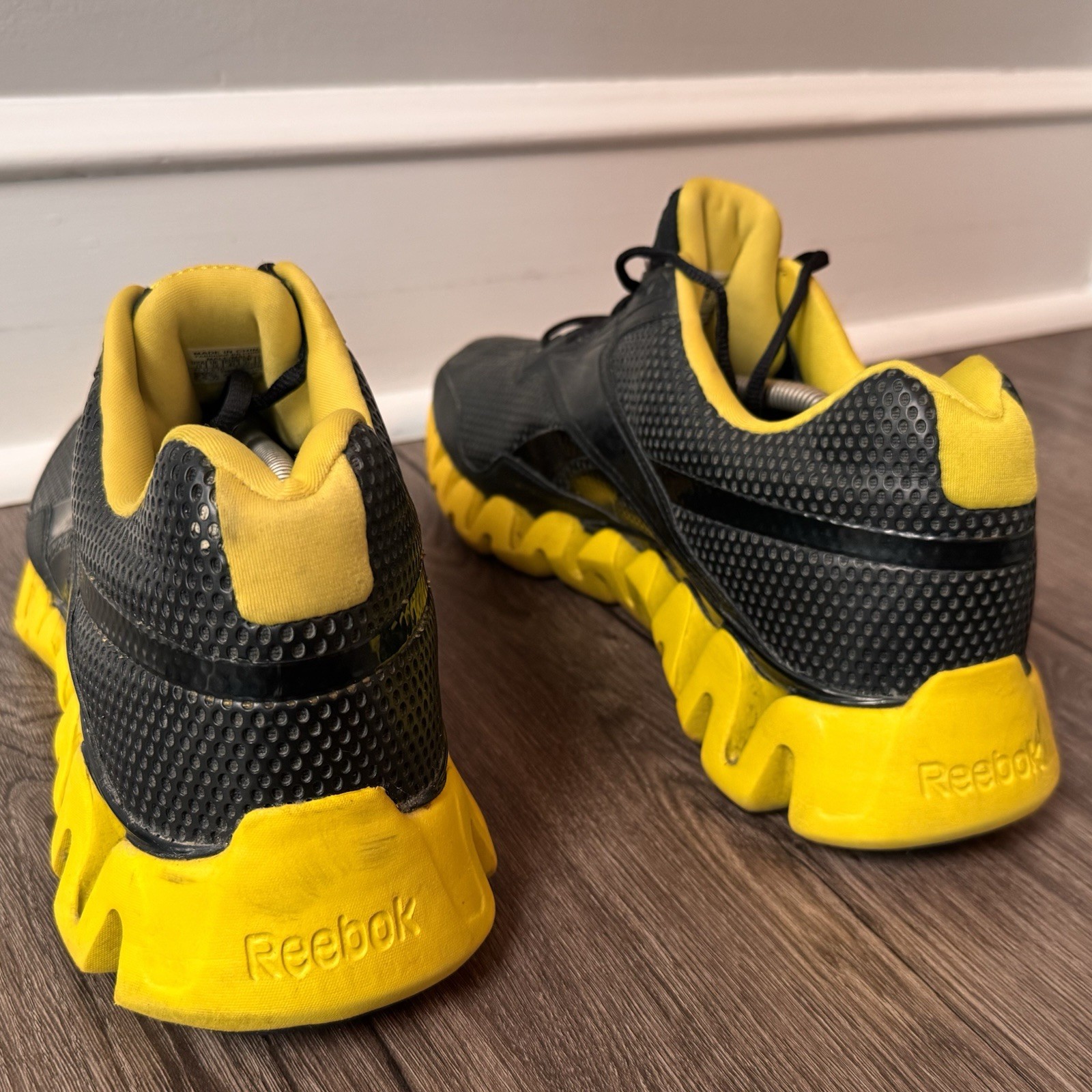 Reebok Zigtech ZigEnergy Black Yellow Zig Running… - image 5