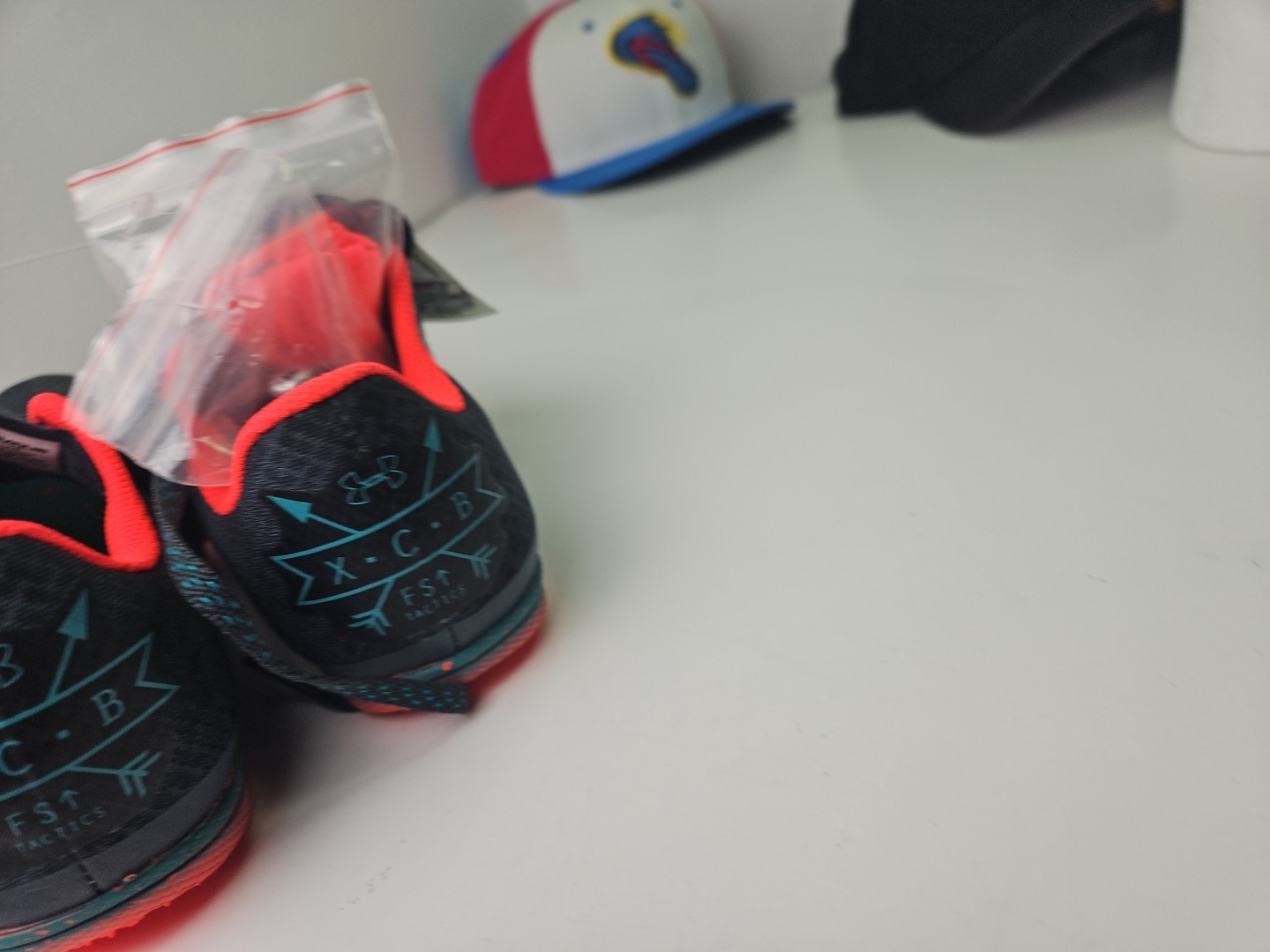 NWT Under Armour Brigade XC Low Men's Size 6.5 XC Spike Shoes Laces Tool thumbnail 2