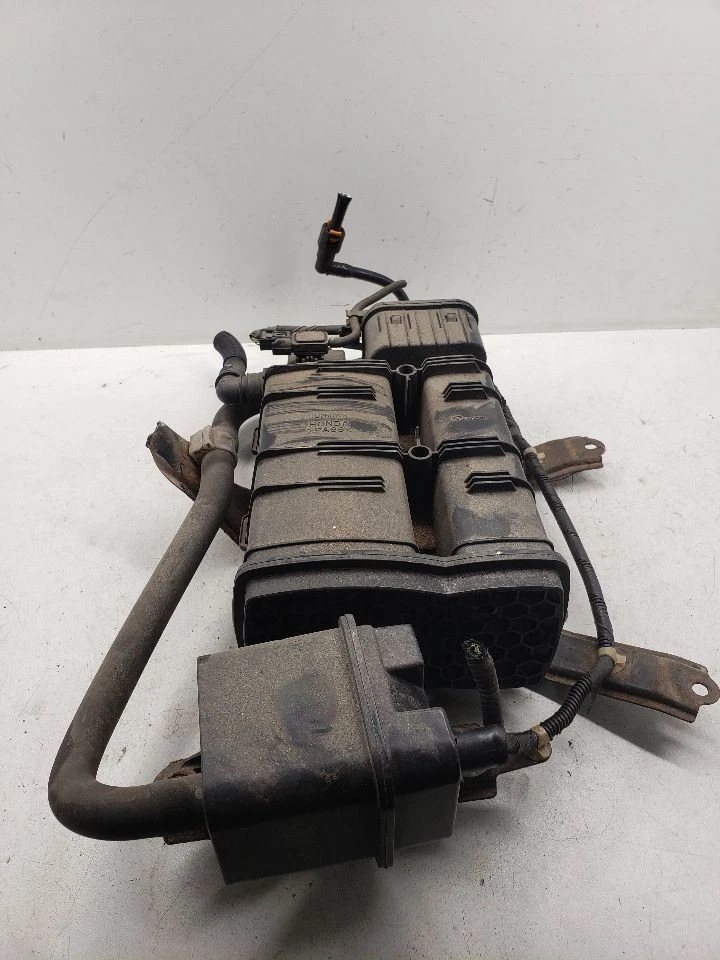 Bote de vapor de combustible MDX 2005 1419991 Foto 2 de 4