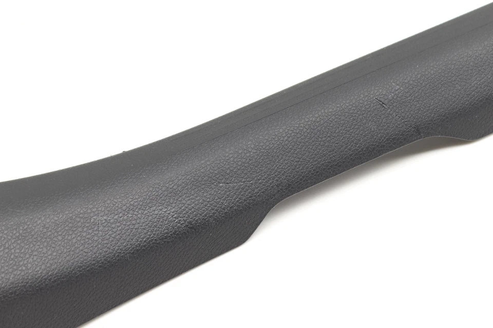 Mercedes-Benz C63 AMG S 2015-2021 - Panel delantero izquierdo inferior pilar A Foto 2 de 4