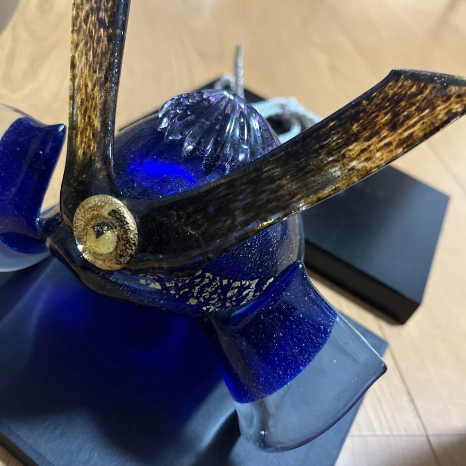 Antiguo casco japonés vintage Samurai Kabuto - Casco tradicional de vidrio usado Foto 3 de 4