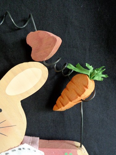 BUNNY RABBIT WALL HANGING 9" x 7" Pink Carrots Hearts Wood Easter Decor - Picture 4 of 11
