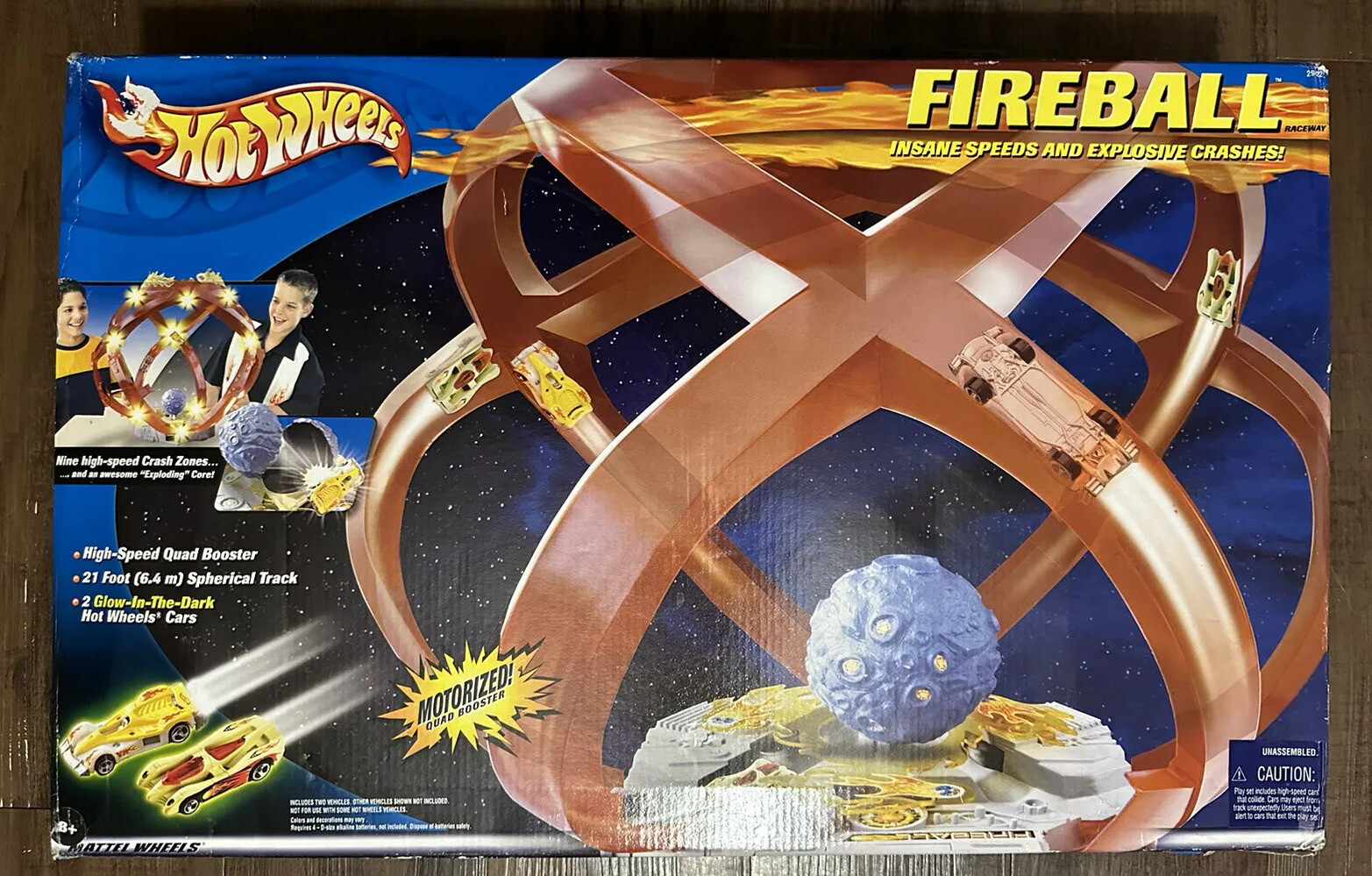 Hot Wheels Fireball Motorized Raceway Crash Track + 2 Glow Vehicles Meteor NIB