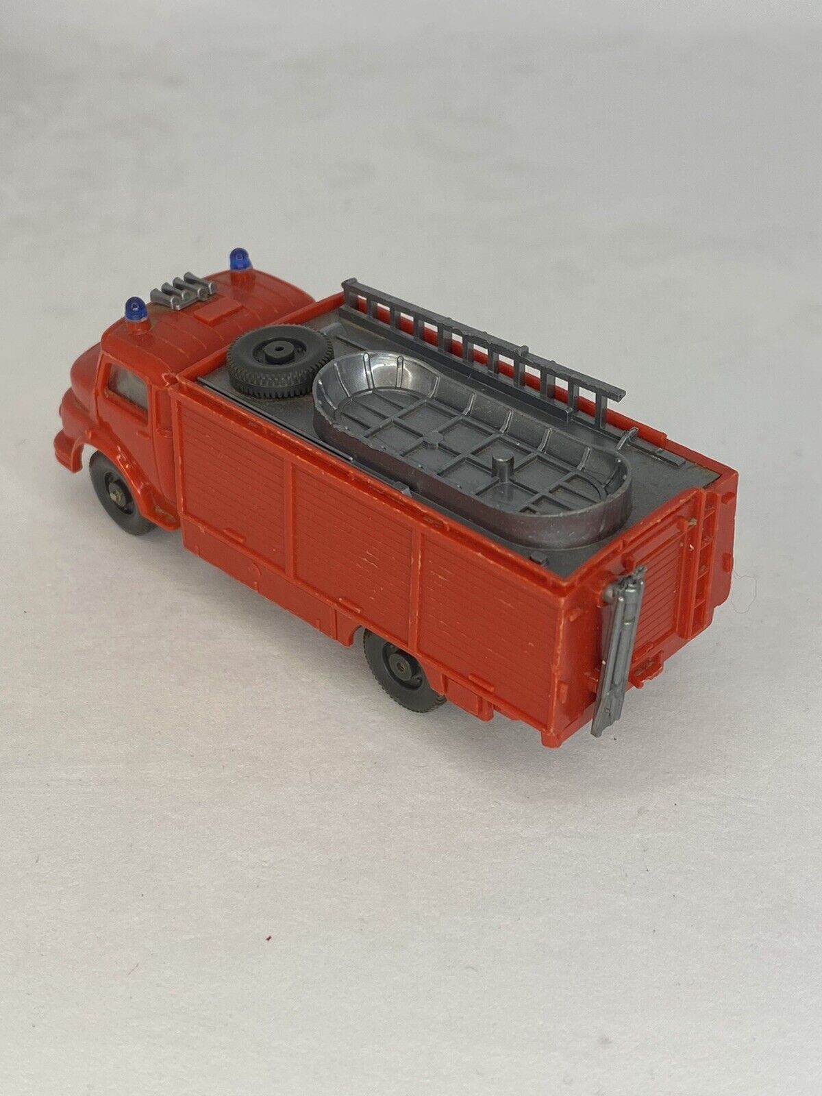 Picture 2 of 6