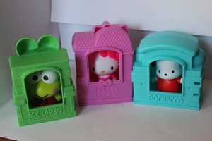 hello kitty mini house