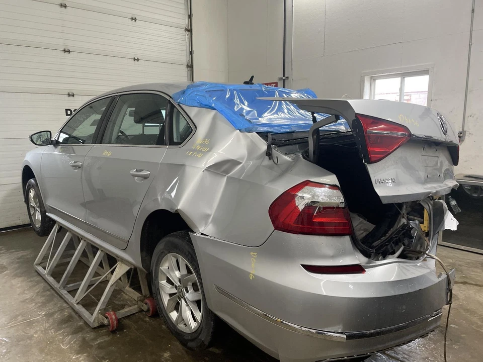 Used A/C Compressor fits: 2016 Volkswagen Passat 2.0L R134A Grade A Foto 3 de 4