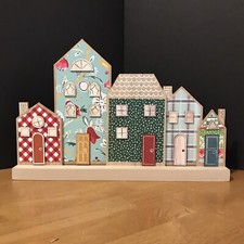 The Pioneer Woman Tabletop Bungalow Houses