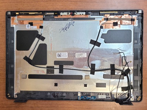 ORIGINAL! DELL LATITUDE 7310 13.3" LAPTOP LCD BACK COVER / REAR LID V4VWD 0V4VWD - Afbeelding 2 van 3
