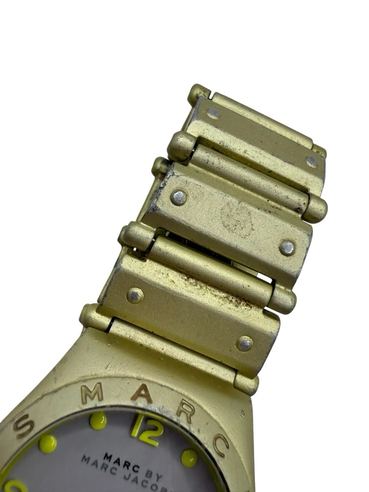 Reloj mujer Marc By Marc Jacobs Mini Jorie aluminio verde neón MBM-3508 Foto 4 de 4