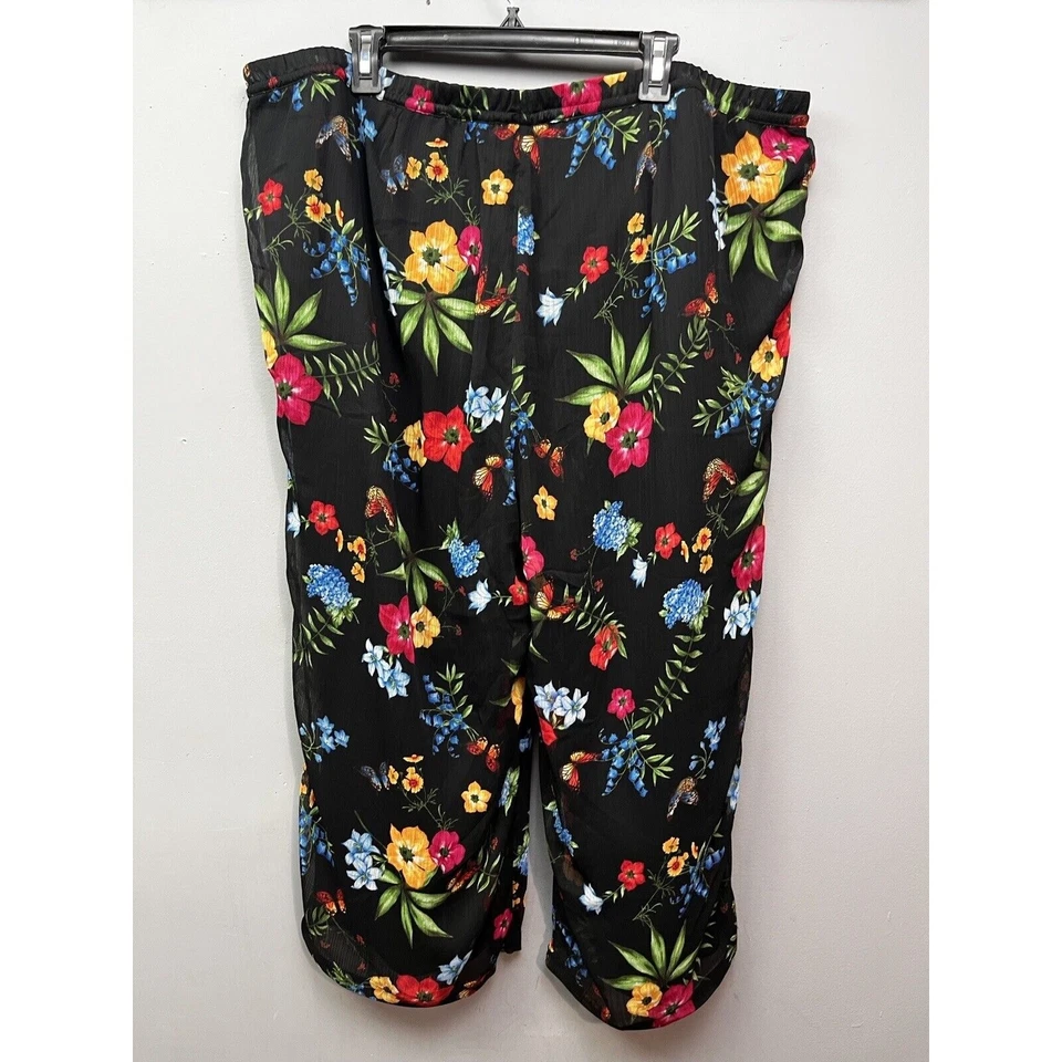 Calça Linea By Louis Dell'olio Feminina 2XP Capri Preta Forrada Floral Petite Tropic - Imagem 2 de 4