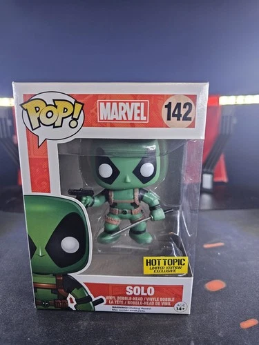 Funko Pop Marvel Solo (Deadpool) Hot Topic Exclusive #142 w/Pop Protector