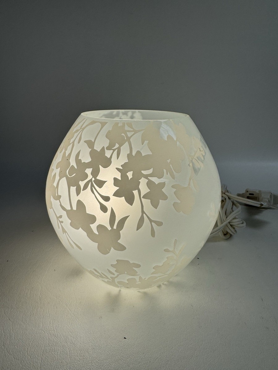 Ikea Classic Knubbig 6.75” X 7” Cherry Blossom Accent Table Lamp