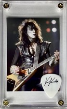 🔥 KISS card & Creatures era photo +Vinnie Vincent pink signature pick display🔥