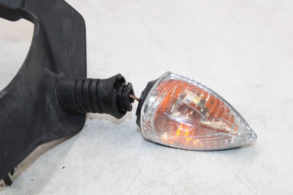 13-17 KTM 690 LC4 DUKE OEM INTERMITENTES DELANTEROS IZQUIERDO DERECHO LUCES INDICADORES CUBIERTA Foto 2 de 4