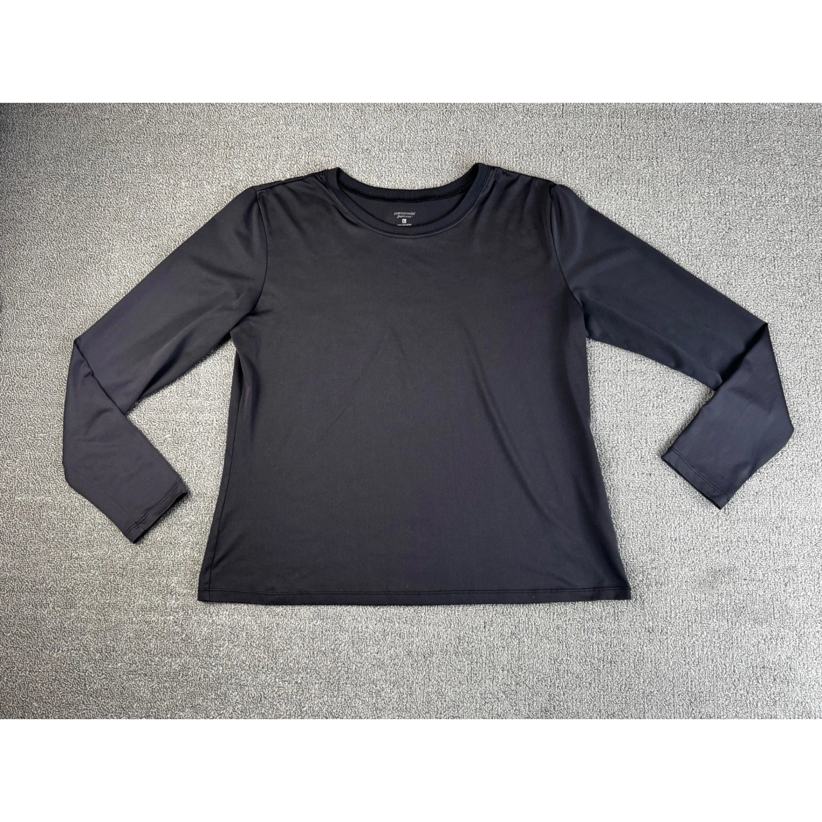 Patagonia Capilene Base Layer Top Womens Large Black Long Sleeve Hiking Outdoors