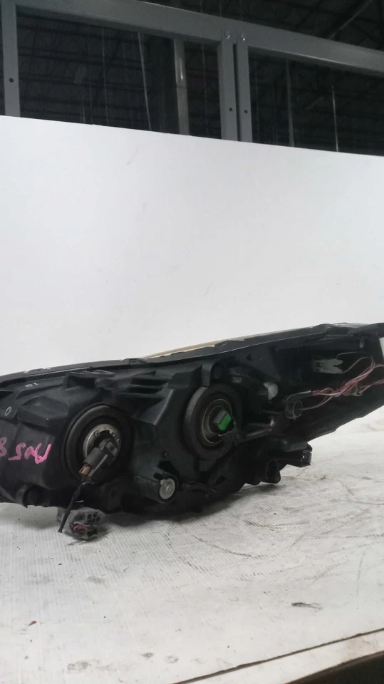 Used Right Headlight Assembly fits: 2015 Subaru Impreza 2.0L VIN A 6th digit wit - Image 2 of 4