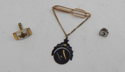 Lot of 3 Masonic Fraternal Knights Templar Watch Fob Spinner Damascene Tie Clip
