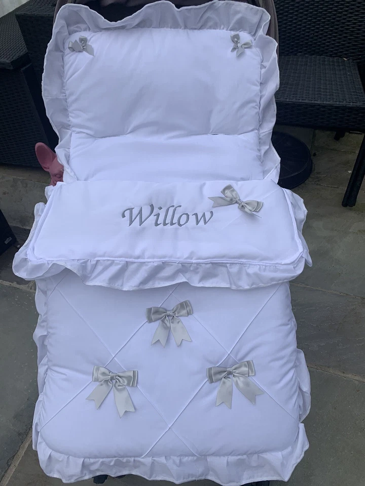 Manguito de cochecito blanco personalizado con arcos. Unisex para niño niña Foto 3 de 4