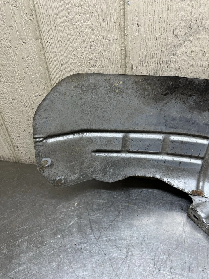 13-2018 Dodge Ram 2500 6,7 L escape trasero derecho neumático de repuesto protector térmico metal OEM Foto 2 de 4