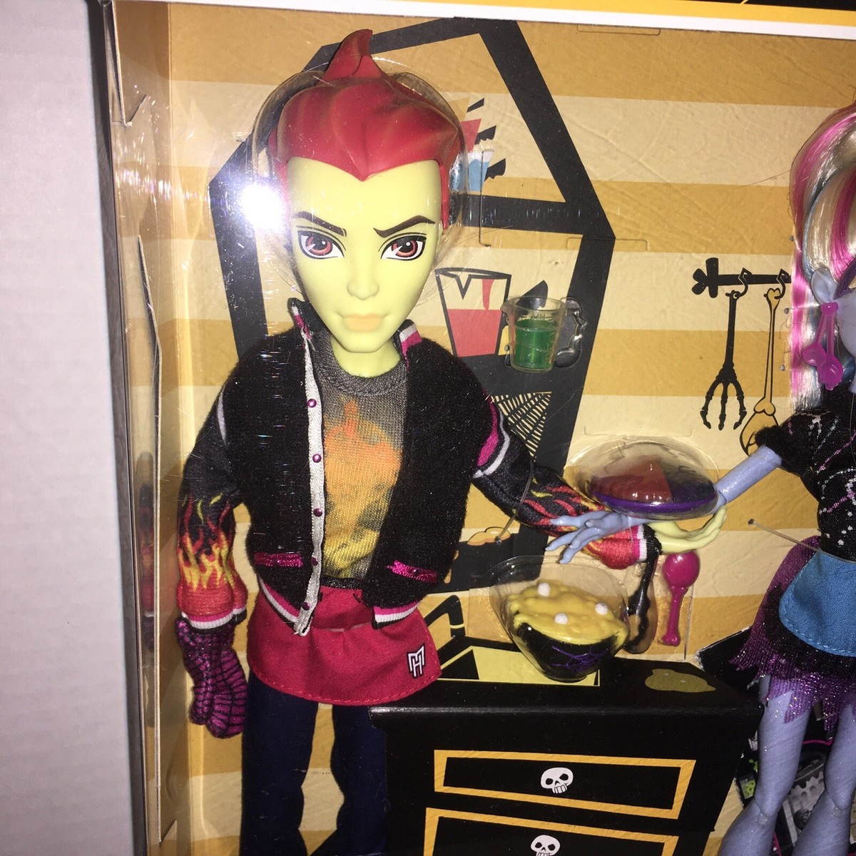 マテル　モンスターハイ　人形　ヒース　バーン 2013 Monster High Abbey Bominable & Heath Burns Home Ick