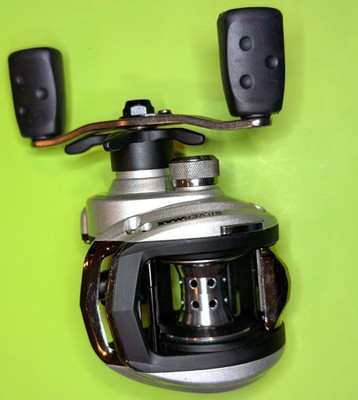 Abu Garcia Silver Max SMAX3 6-Bearing Low Profile Baitcasting Reel - Lot#281