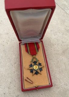 Médaille Ordre de l’étoile équatoriale Gabon