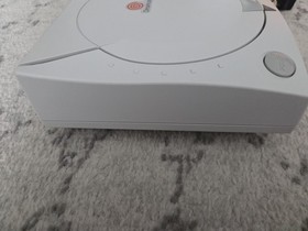 Sega Dreamcast Bundle With Original Box Console, Controller, Cables TESTED