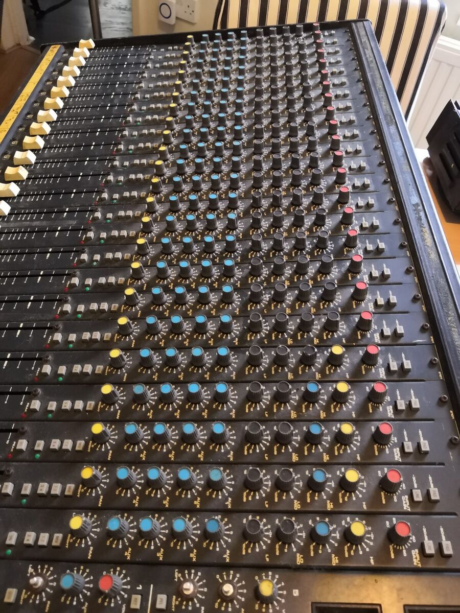 Soundcraft 200B /24 channel mixing desk -SELLING SPARE PARTS Soundcraft 200B /24 channel mixing desk -SELLING SPARE PARTS